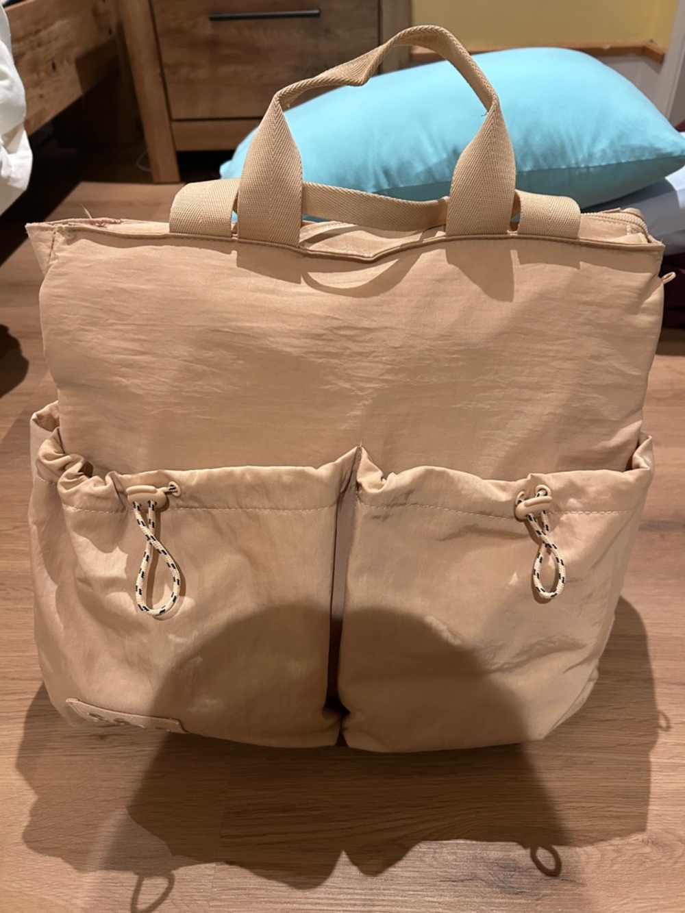 ✨SOLD✨beis gym bag